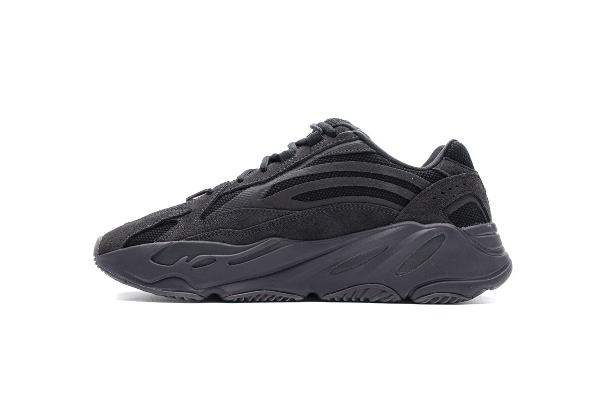 adidas Yeezy Boost 700 V2 Vanta FU6684