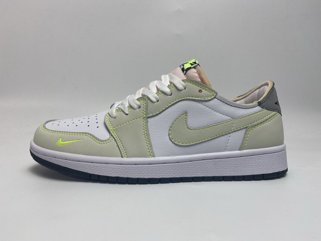 Air Jordan 1 Retro Low White Ghost Green Black DM7837-103