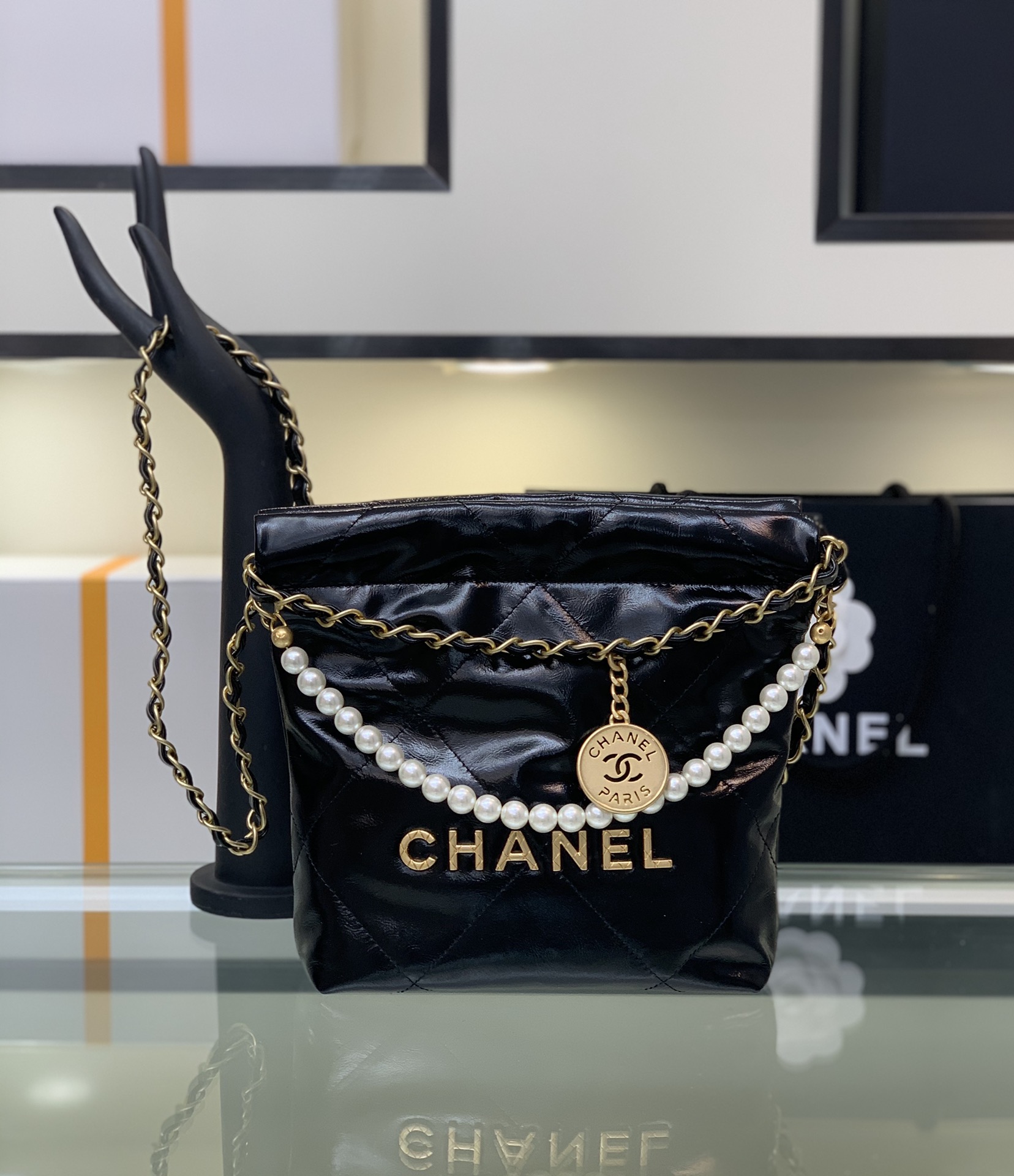 Chanel 22 Mini Handbag Shiny Crumpled Calfskin Gold-Tone Metal Black