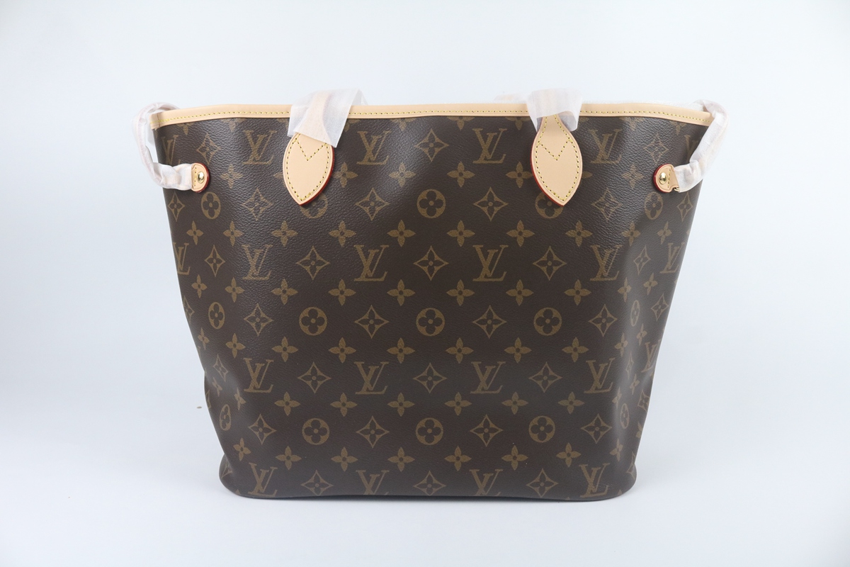 Louis Vuitton Neverfull Monogram Cerise Lining