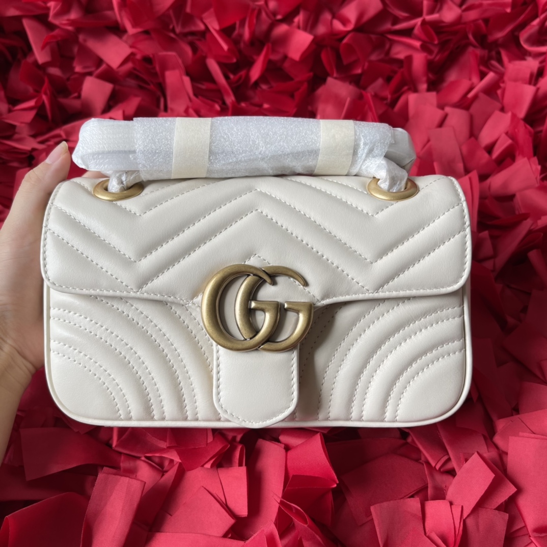 Gucci GG Marmont Matelasse Mini White