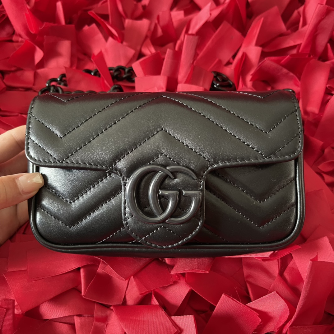 Gucci GG Marmont Belt bag Black 699757