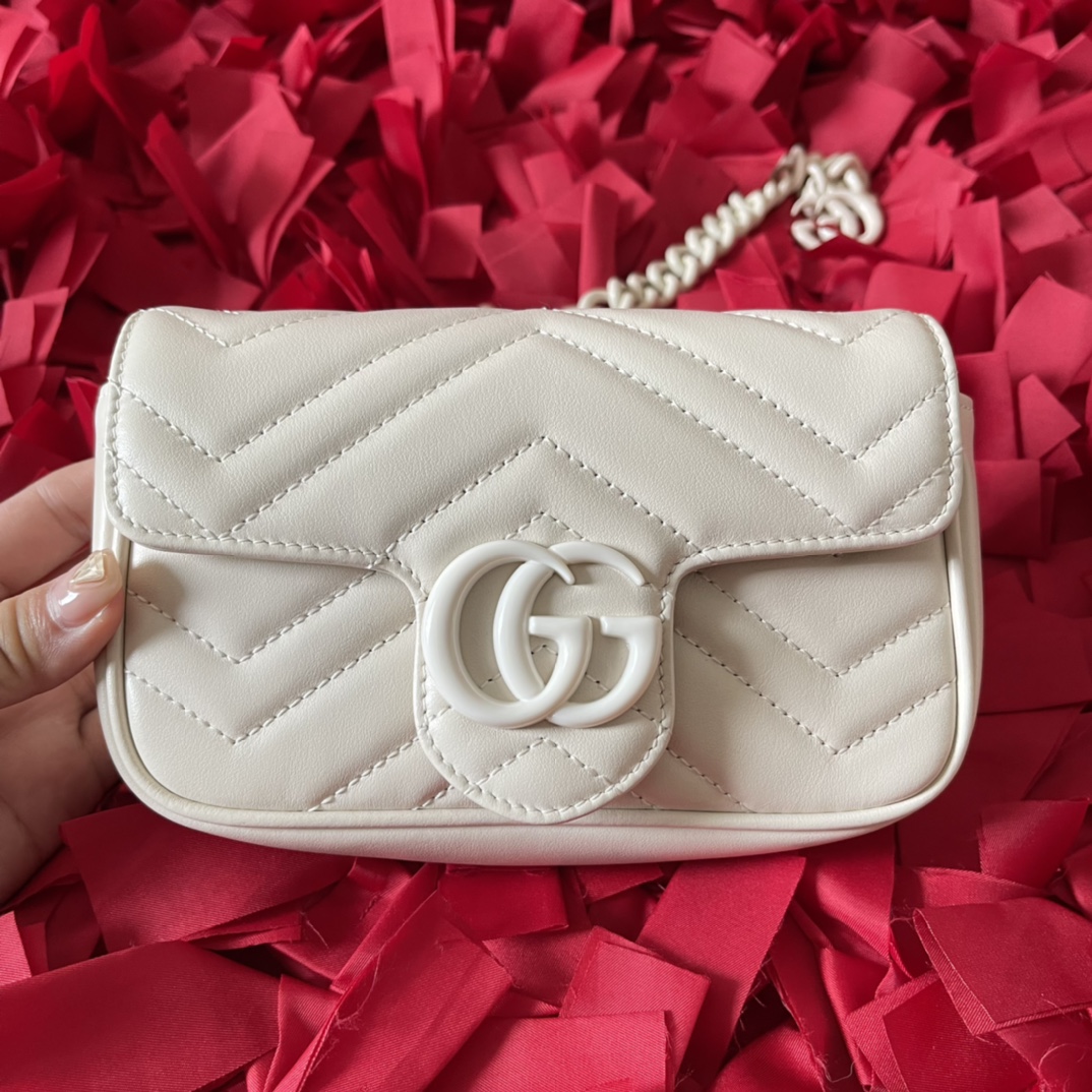 Gucci GG Marmont Belt bag White 699757