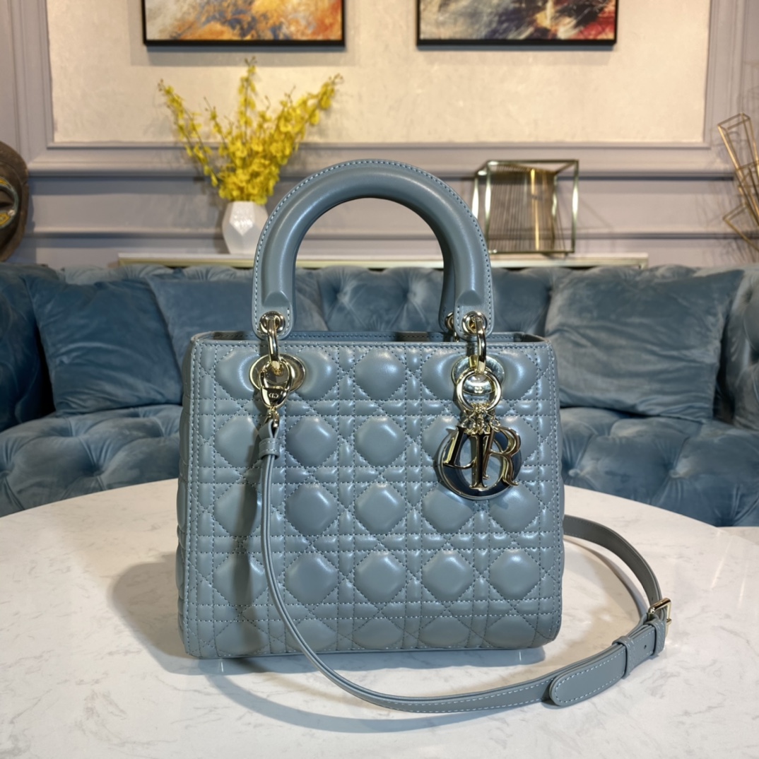 Lady Dior Cannage Lambskin Cloud Blue