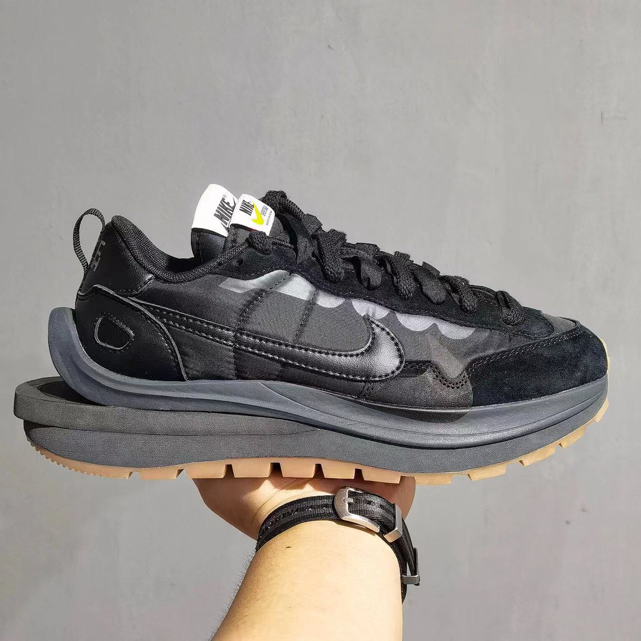 Nike Vaporwaffle sacai Black Gum