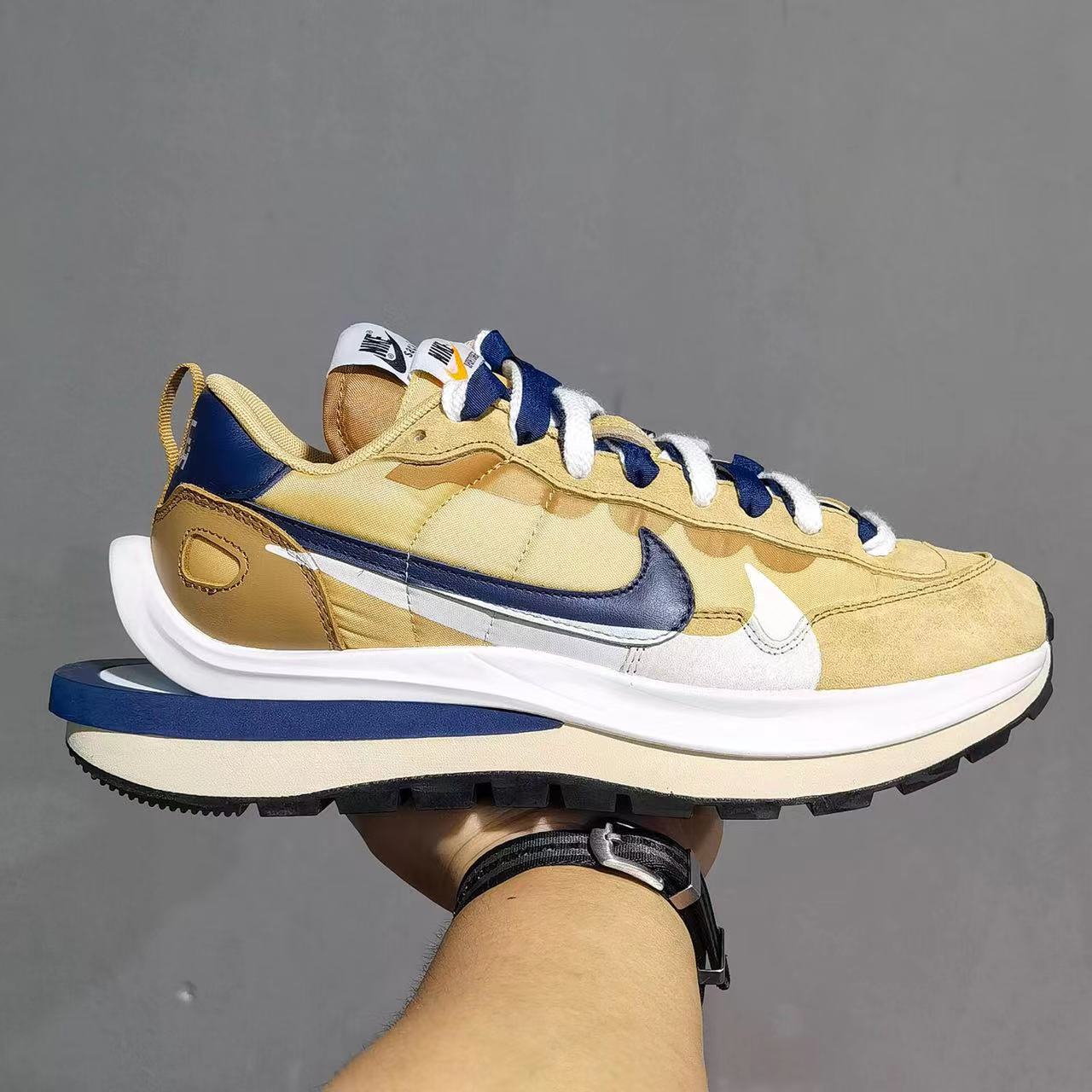 Nike Vaporwaffle sacai Sesame Blue Void