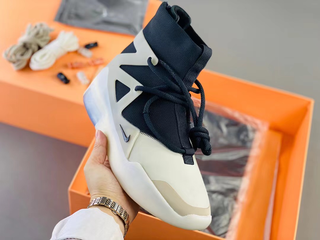 Nike Air Fear of God 1 String The Question