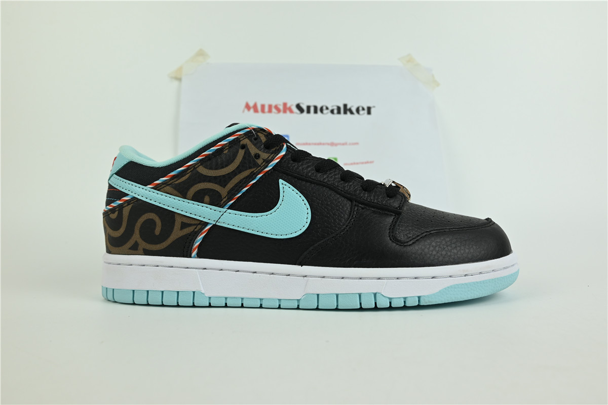 Nike Dunk Low SE Barber Shop Black