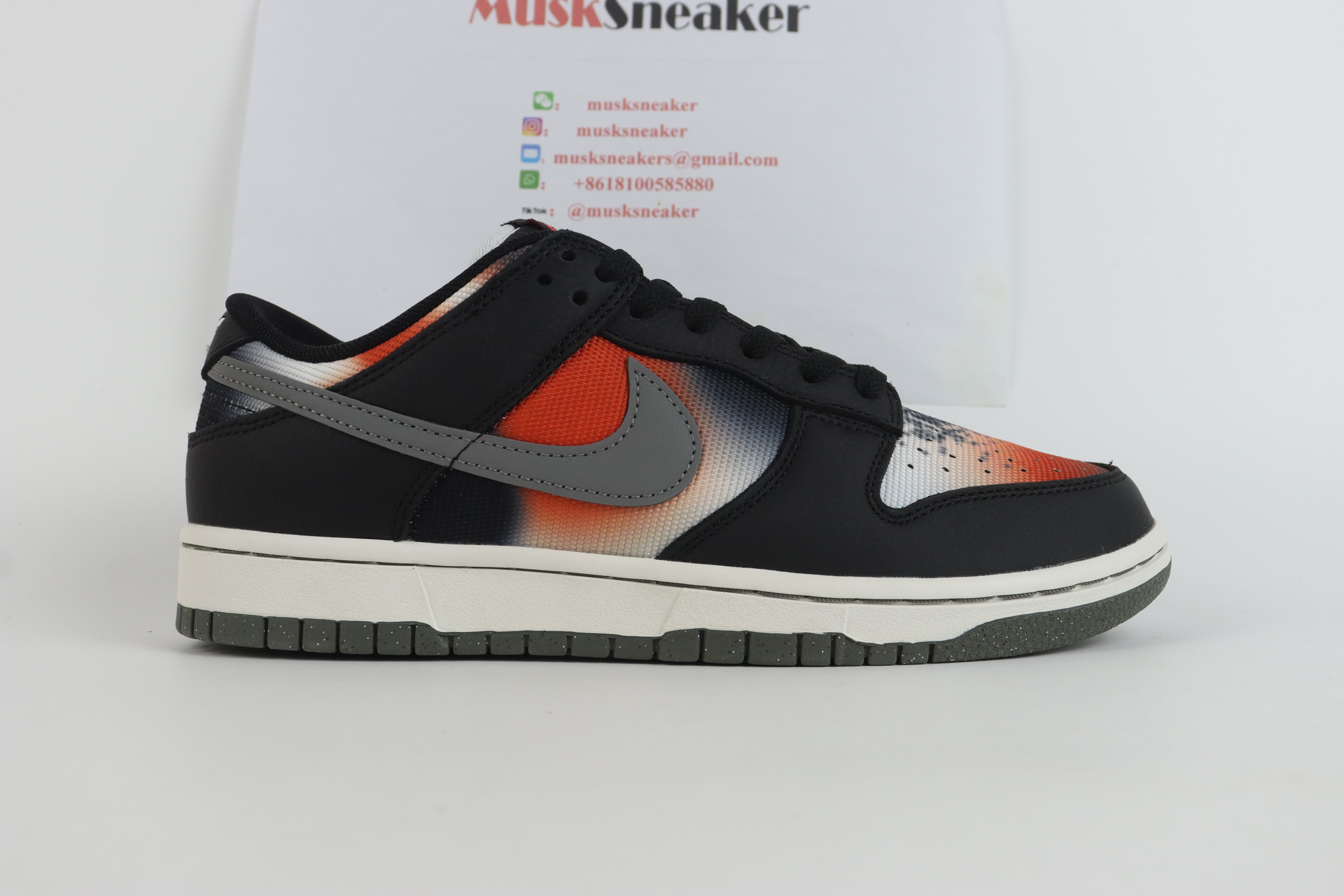 Nike Dunk Low Graffiti Black Red,Nike Dunk SB Low : Sneakers Online - Buy Sneakers for Men & Women, Sneakers Online - Buy Sneakers for Men & Women