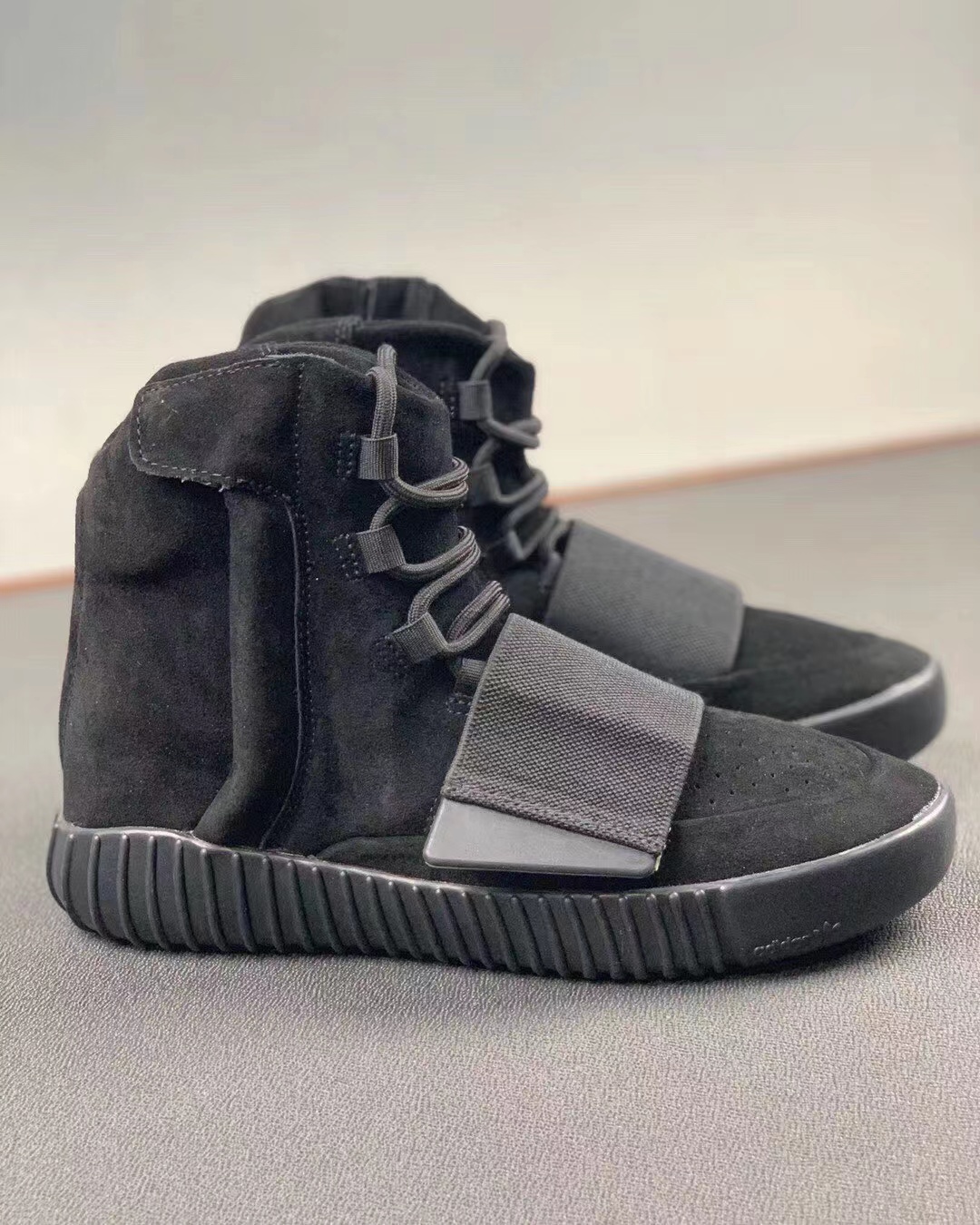 Adidas Yeezy Boost 750 Triple Black