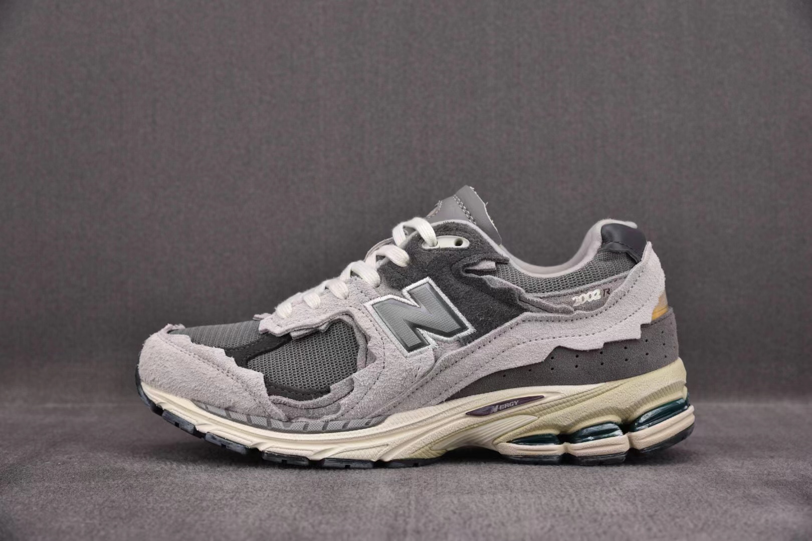 New Balance 2002R Protection Pack Rain Cloud