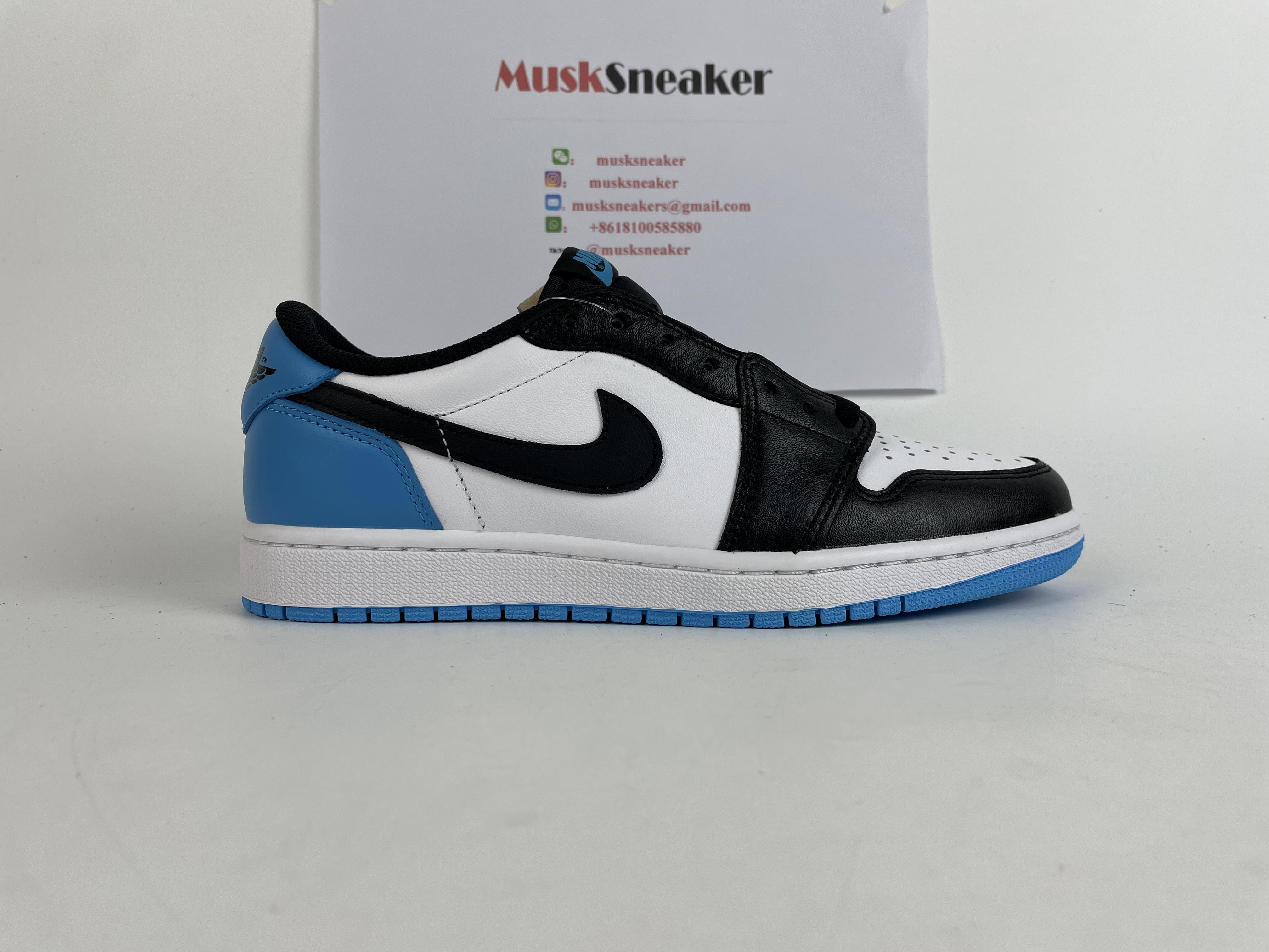 Air Jordan 1 Retro Low OG UNC