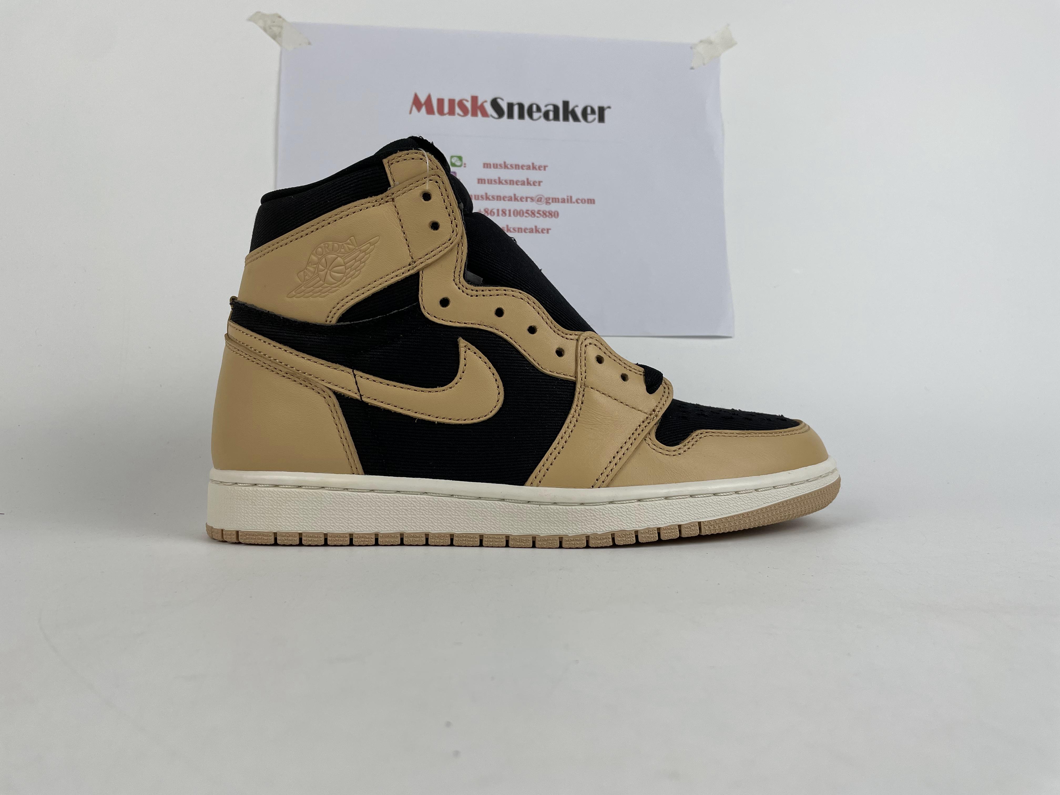 Air Jordan 1 Retro High OG Heirloom