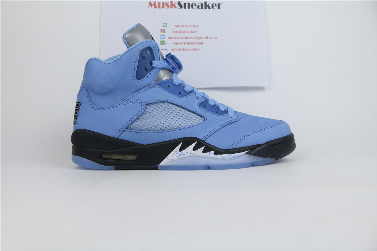 Air Jordan 5 UNC