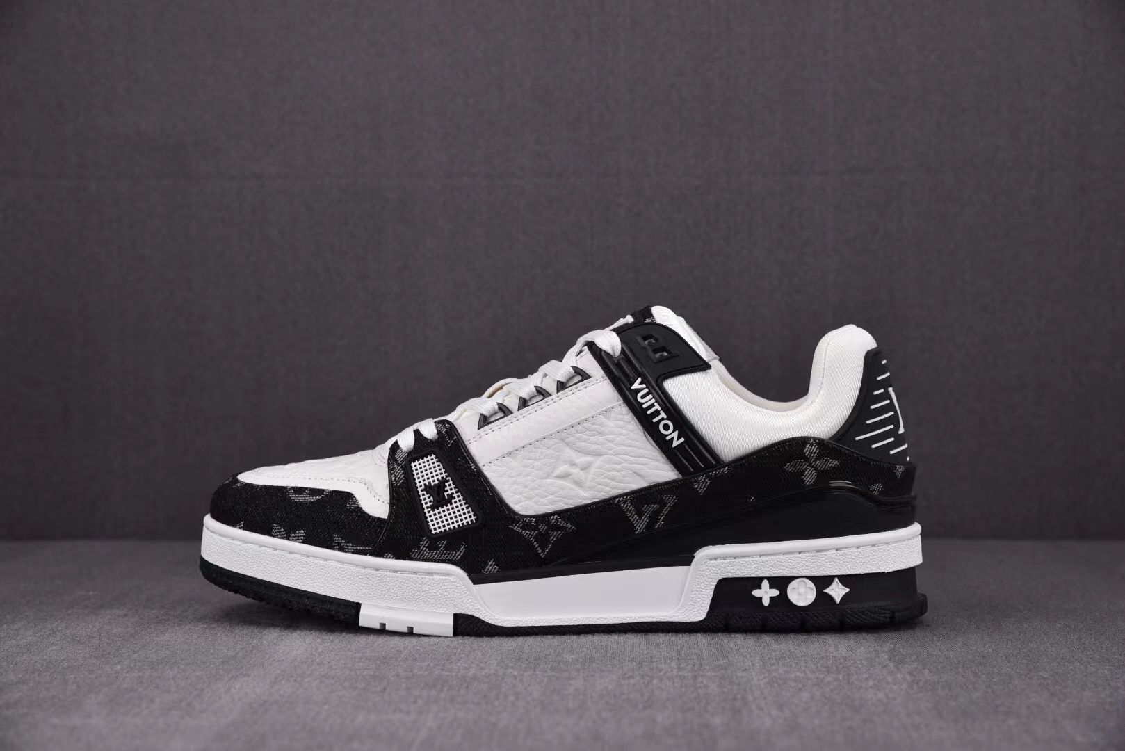 Louis Vuitton LV Trainer White Black White,Louis Vuitton : Sneakers Online - Buy Sneakers for Men & Women, Sneakers Online - Buy Sneakers for Men & Women