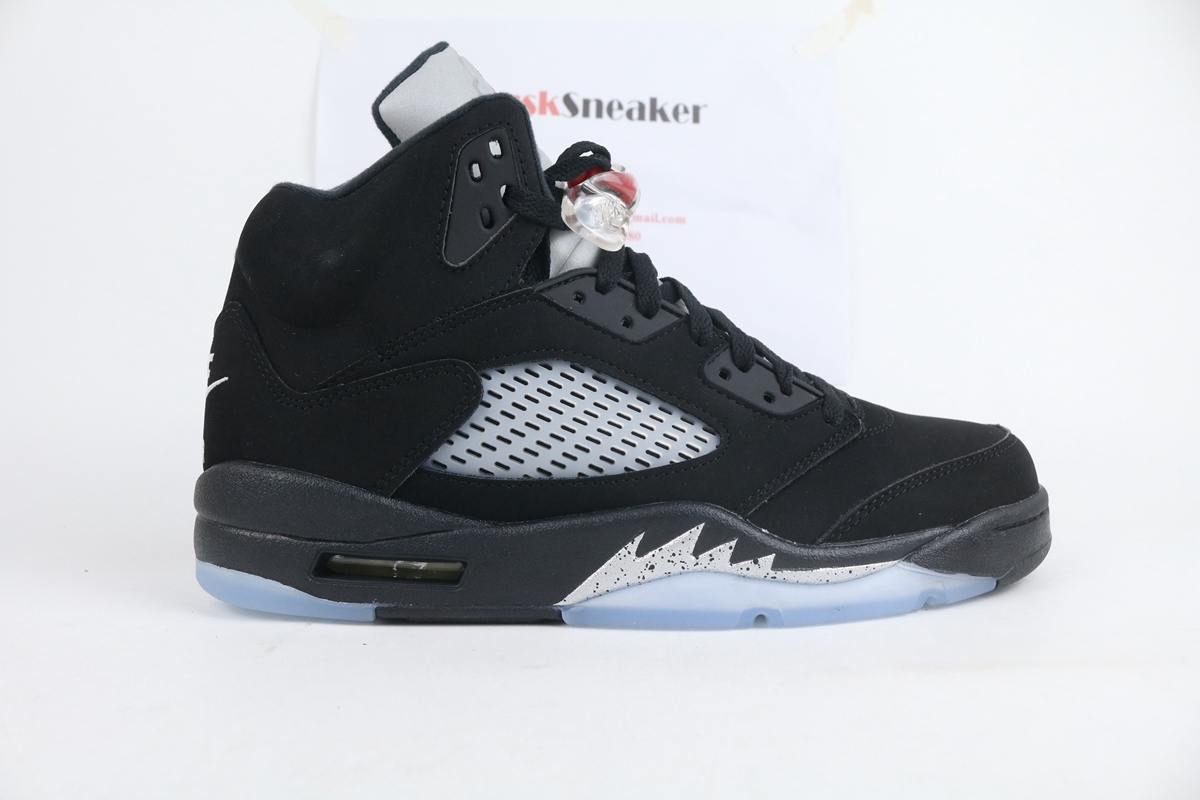 Air Jordan 5 Retro Black Metallic (2016),Specials : Sneakers Online - Buy Sneakers for Men & Women, Sneakers Online - Buy Sneakers for Men & Women