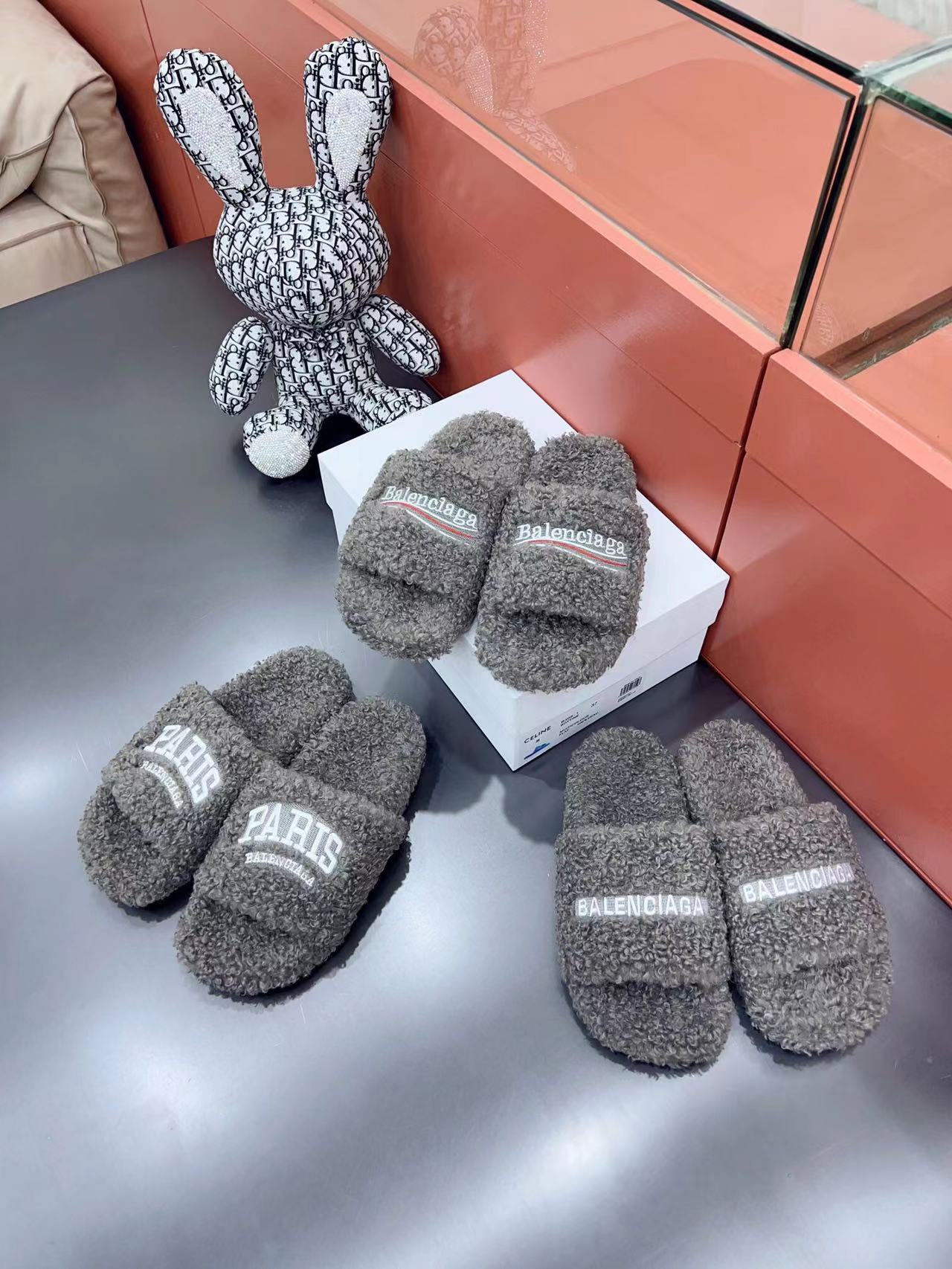 Balenciaga Furry Slide Sandal in grey