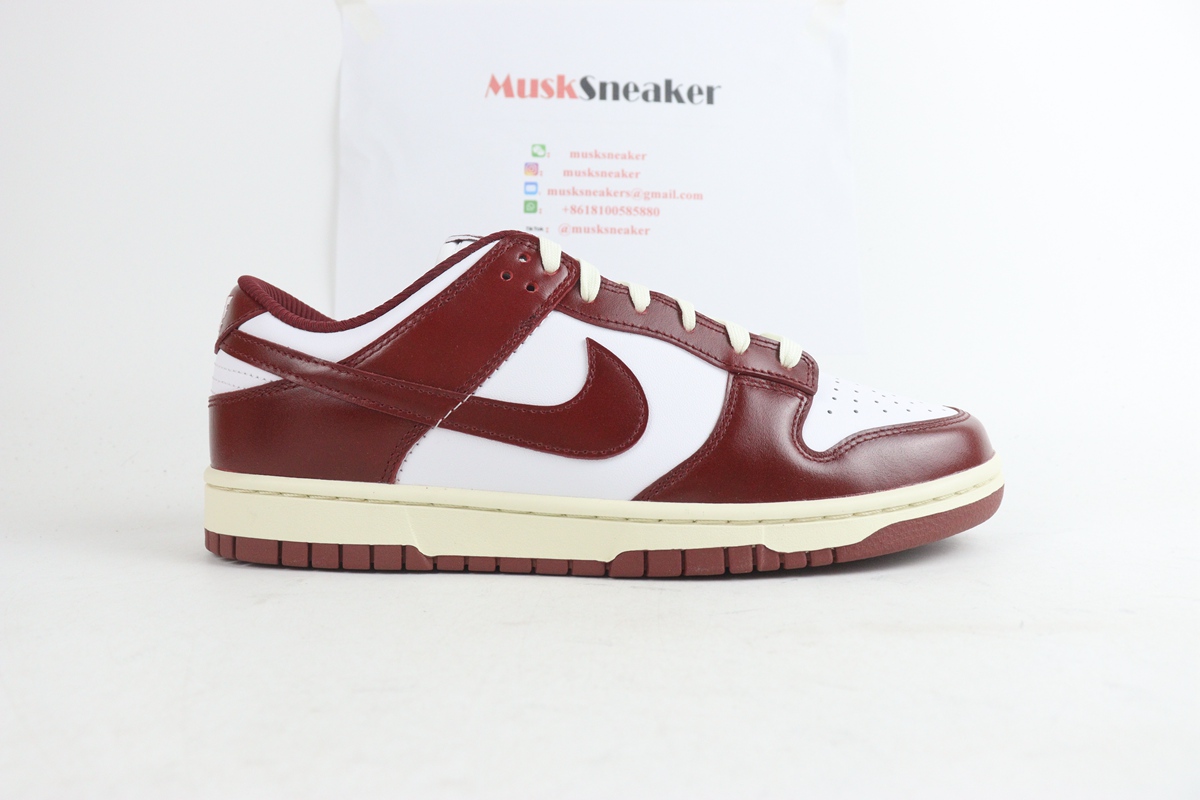 Nike Dunk Low PRM Vintage Team Red