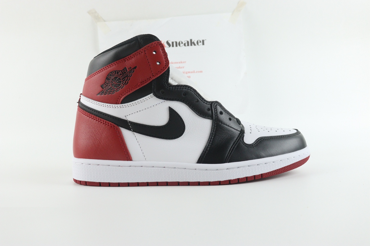 Air Jordan 1 High black TOE-555088-125