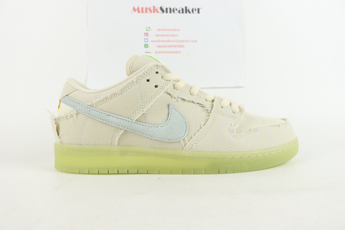 Nike SB Dunk Low Mummy DM0774-111