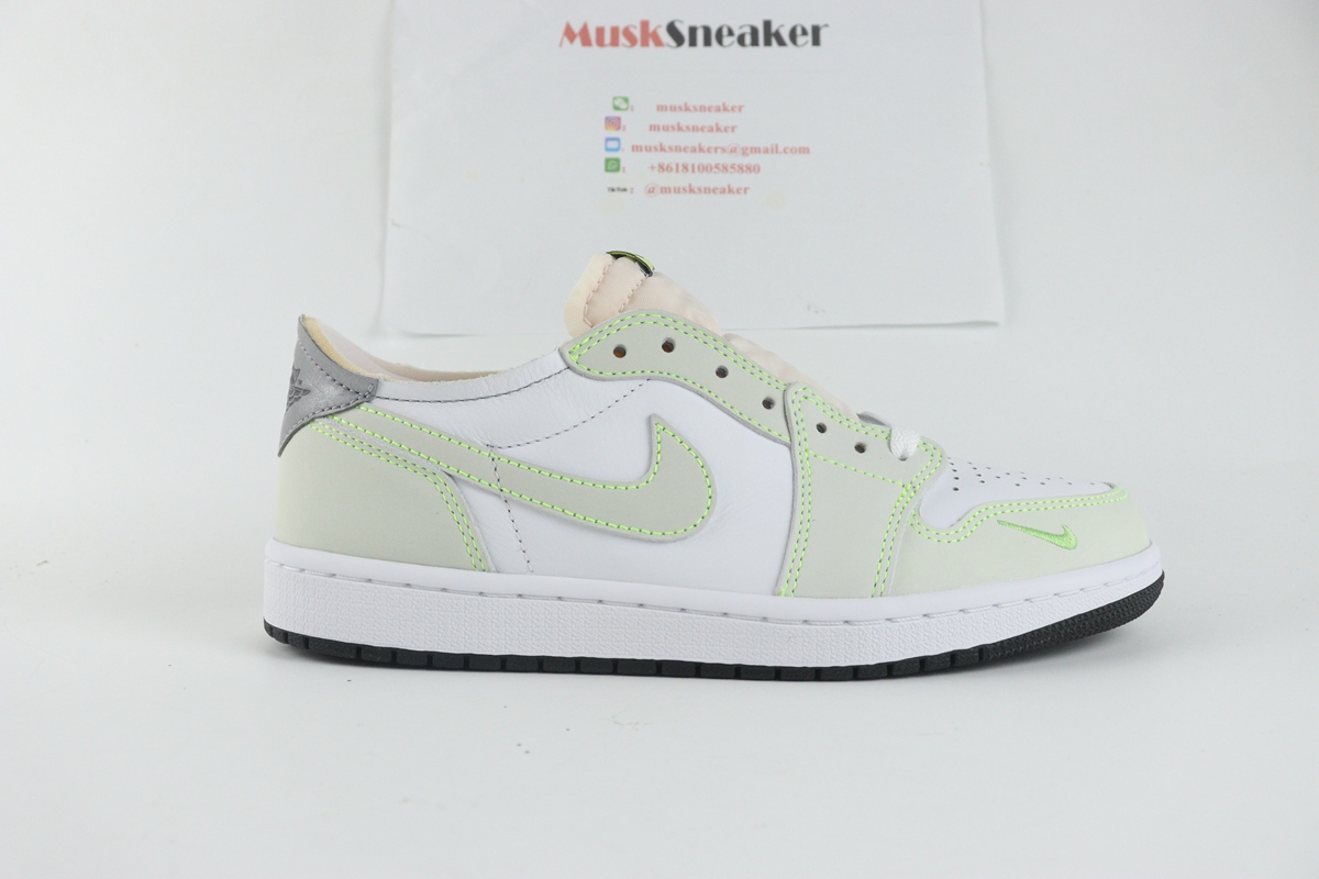 Air Jordan 1 Retro Low White Ghost Green Black