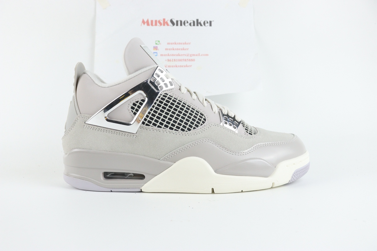 Air Jordan 4 Frozen Moments AQ9129-001