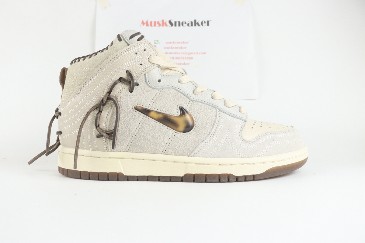 Nike Dunk High X Bodega CZ8125-100