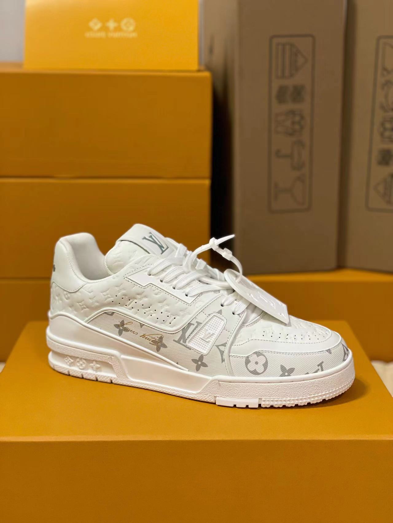 Louis Vuitton Trainer #54 Signature White,Louis Vuitton : Sneakers Online - Buy Sneakers for Men & Women, Sneakers Online - Buy Sneakers for Men & Women