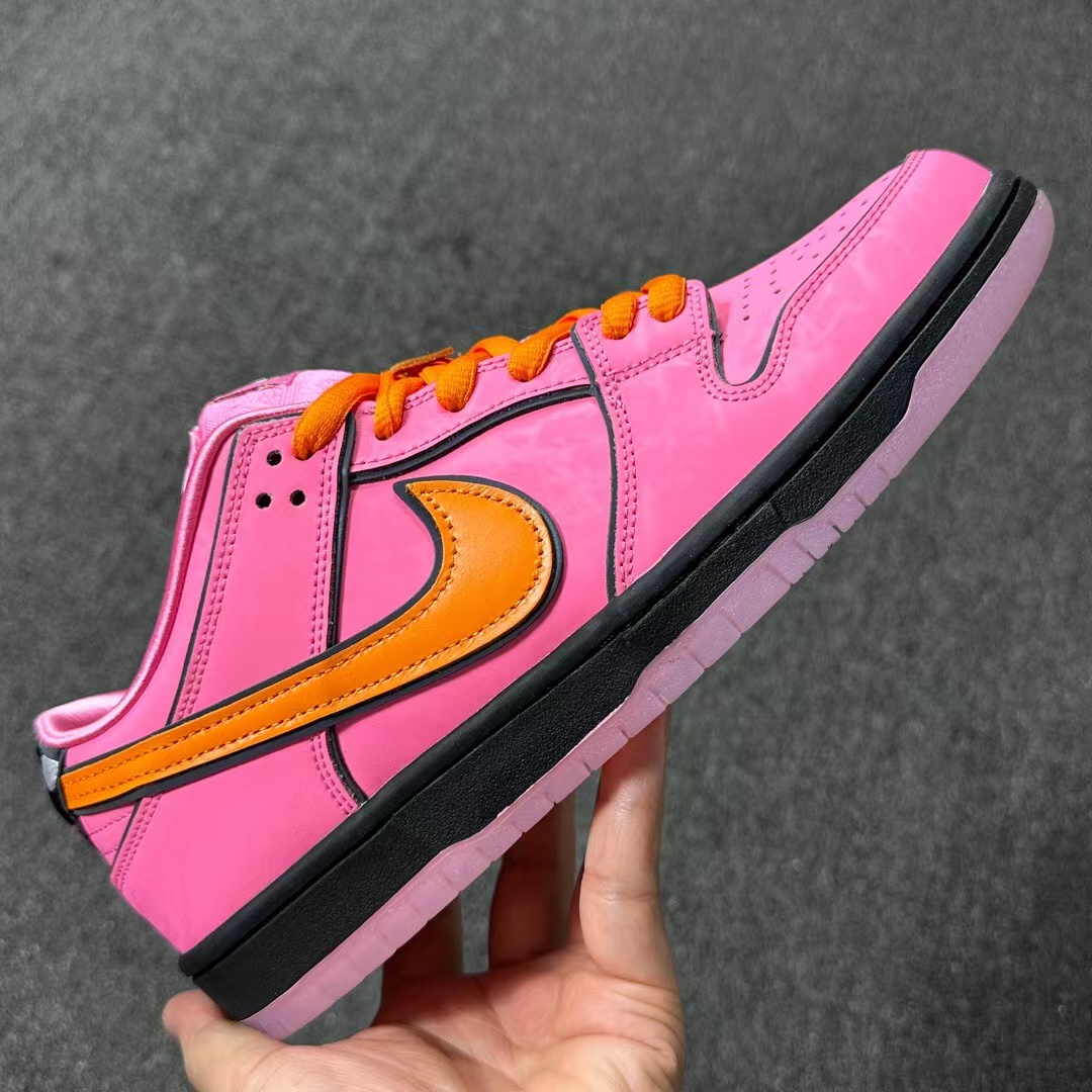 The Powerpuff Girls x Nike SB Dunk Low Blossom FD2631-600