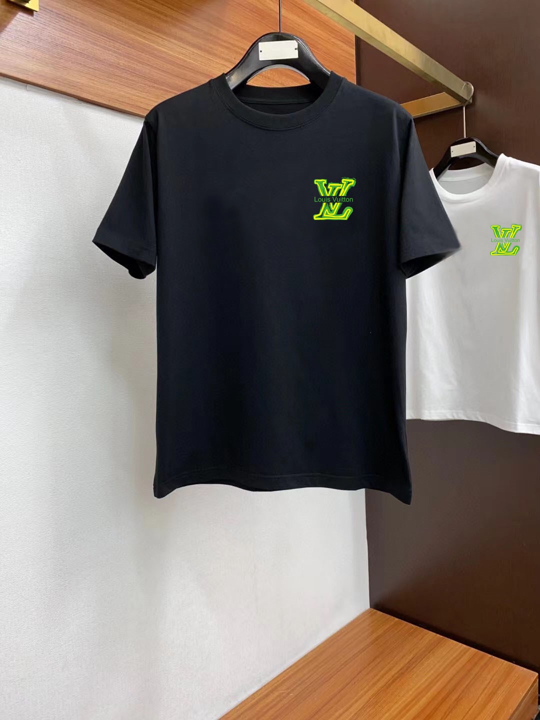 Louis Vuitton T-shirt Green Pattern