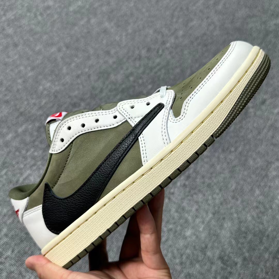 Travis Scott x Air Jordan 1 Low ‘Medium Olive’ DM7866-200